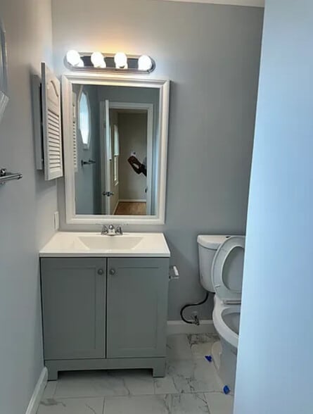 master bath - 3034 Hickory Grove Ct
