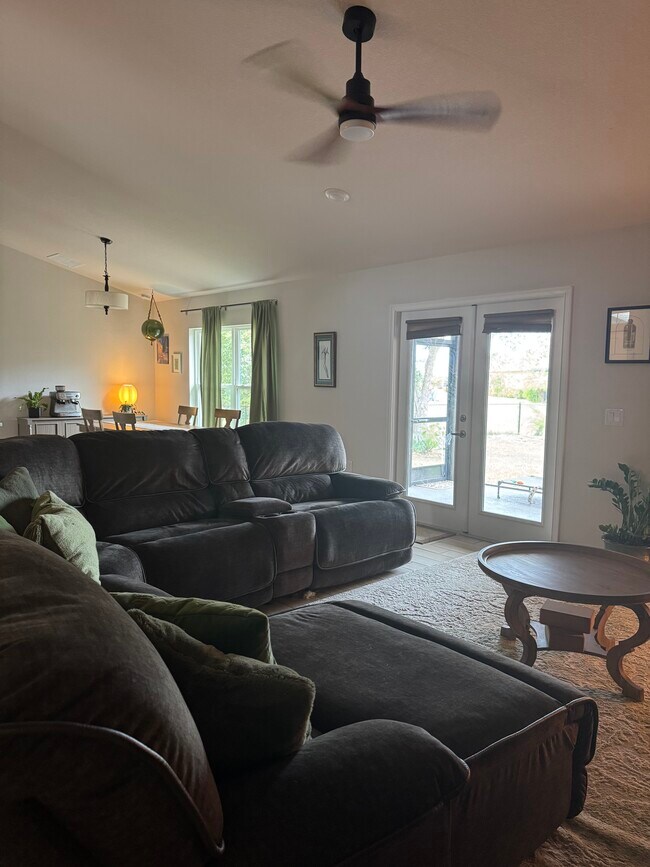 Building Photo - 83 Tucuman St