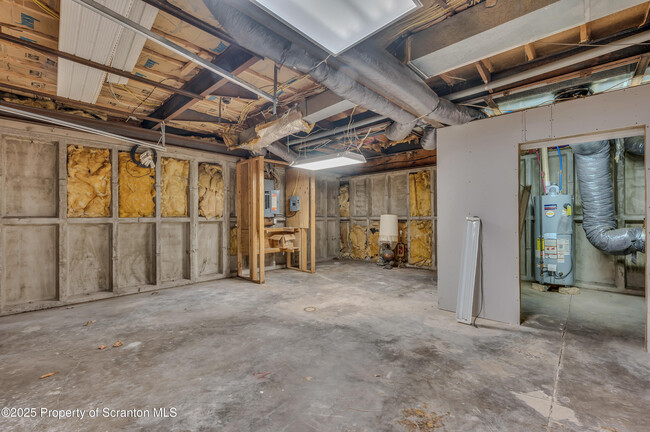 Building Photo - 100 Erie St