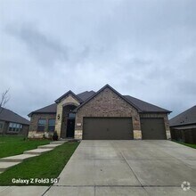Building Photo - 327 Sweetspire Dr