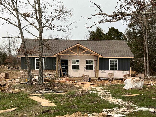 Primary Photo - 198 Rustic Ln