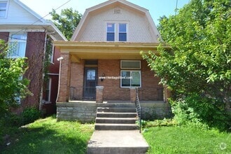 Building Photo - Great 2 bed 2 bath house in East Price Hill