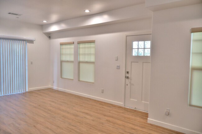 Building Photo - Coming Summer 2025 – Pre-Leasing Now!