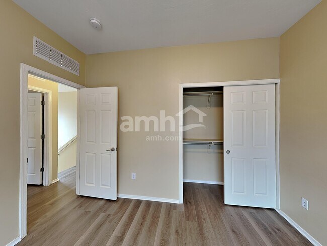 Building Photo - 1990 E Vera Cruz Vis