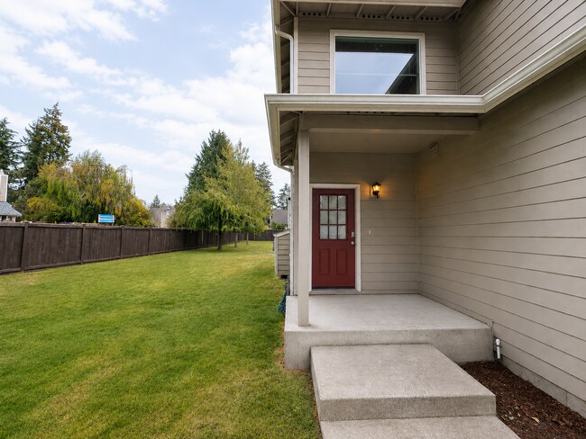 Building Photo - Spacious University Place Home Near Chambers Bay | 2-Car Garage & Lawn Care Included