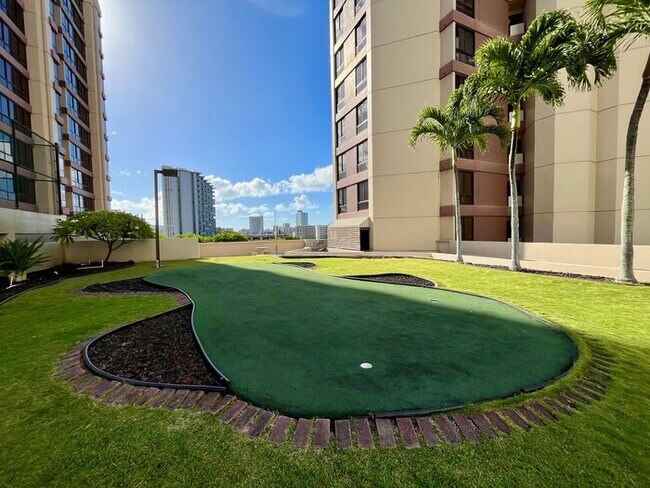 Building Photo - Punchbowl- Continental Plaza: Large 2BR, 2...