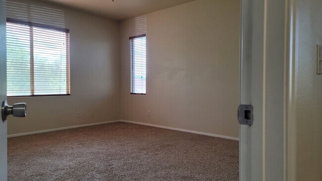 Building Photo - Spacious home in Southern Highlands