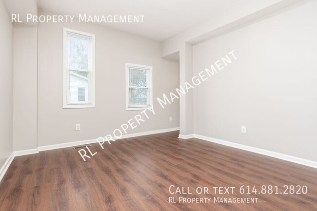 Building Photo - Super Cute 1st Floor unit in Duplex