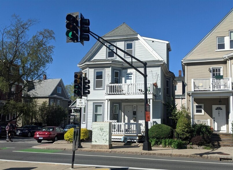 Building Photo - 383 Highland Ave