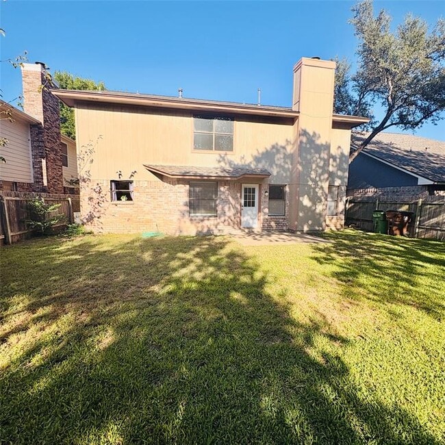 Building Photo - 17506 Klamath Falls Dr