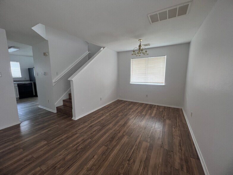 Building Photo - 1123 Verde Trails Dr