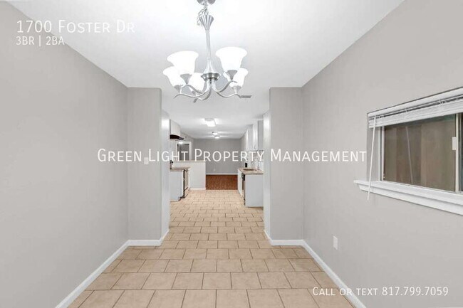 Building Photo - 1700 Foster Dr