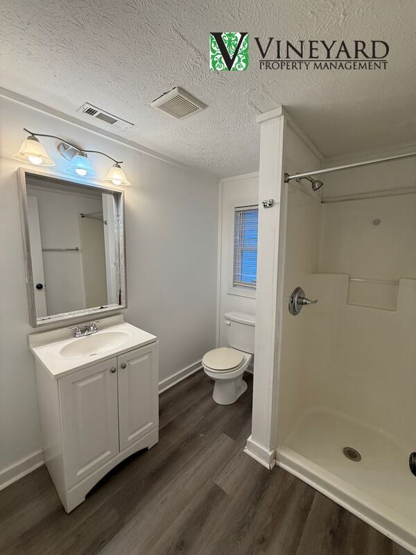 Building Photo - 266 Pine Crest Dr