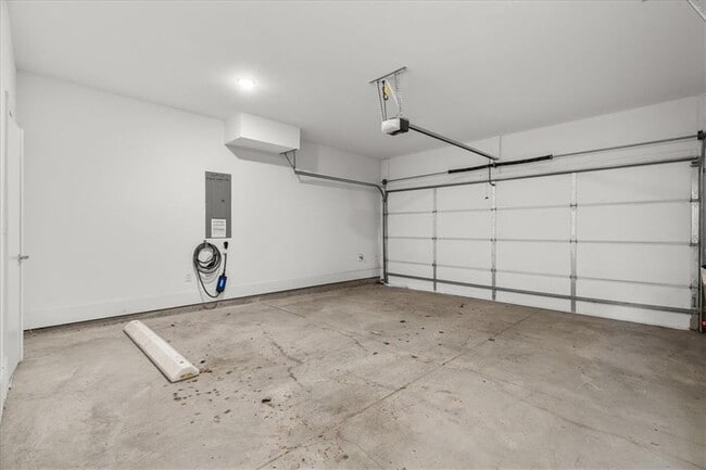 Building Photo - 5862 Westin Rd