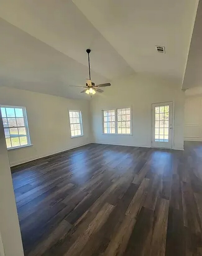 Building Photo - 109 Enclave Ct