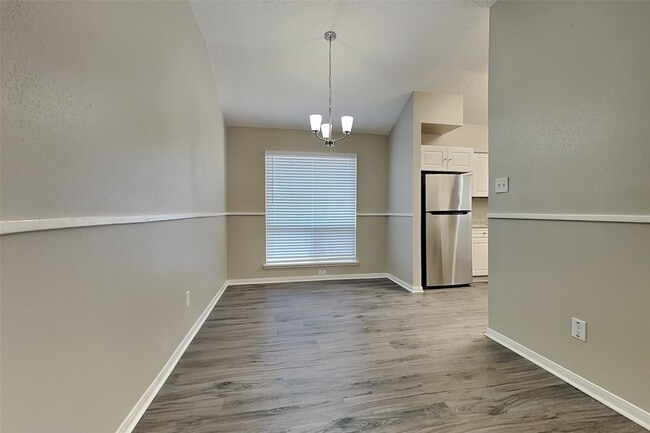 Building Photo - 10542 Waving Fields Dr