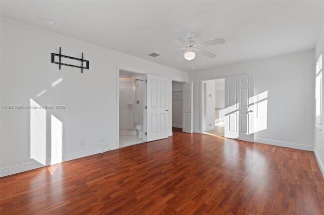 Building Photo - 3 bedroom in Miramar FL 33023