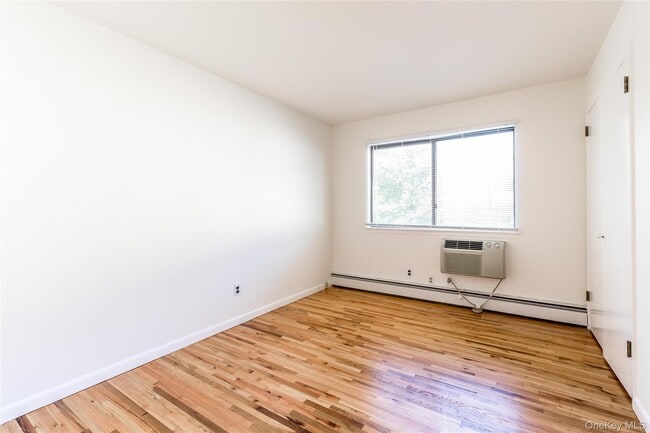 Building Photo - 35 B S Norwood Rd