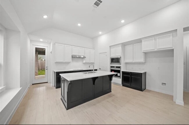 Building Photo - 4142 KINSEY ST