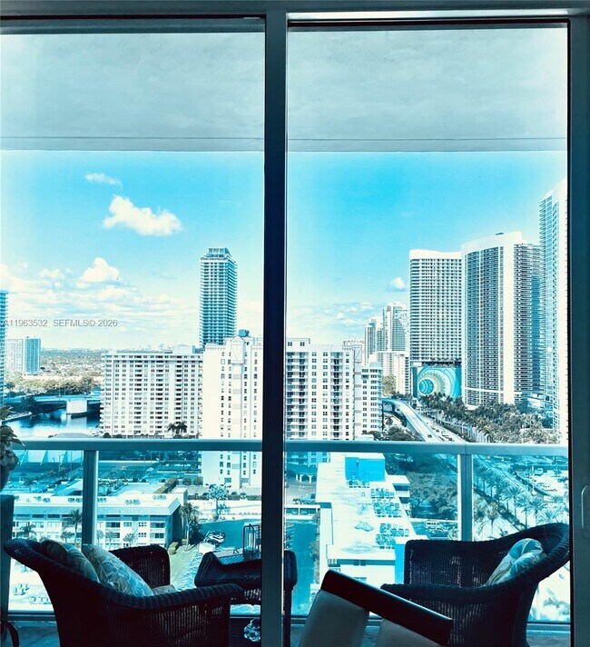 Building Photo - 1945 S Ocean Dr