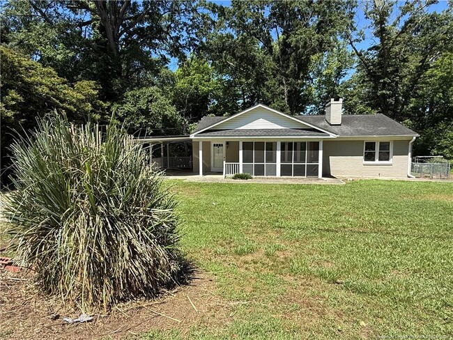 Primary Photo - 907 Evans Dr