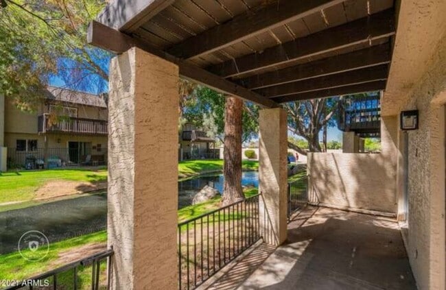 Building Photo - MOVE IN SPECIALS!! Stunning 3 bedroom, 2.5 bathroom Townhome in Mesa, AZ.