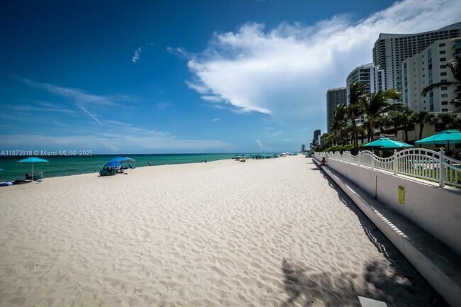 Building Photo - 3801 S Ocean Dr