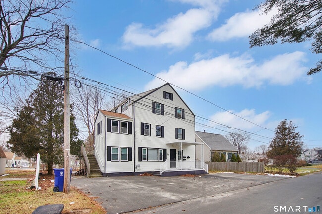 Building Photo - 31 Tyler Ave