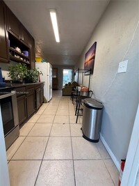 Building Photo - 911 N 18th St