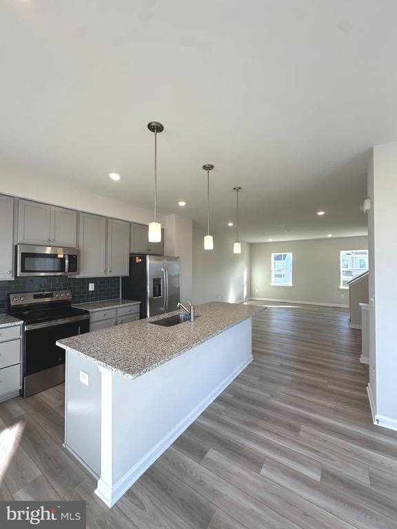 Building Photo - 317 Short Br Dr