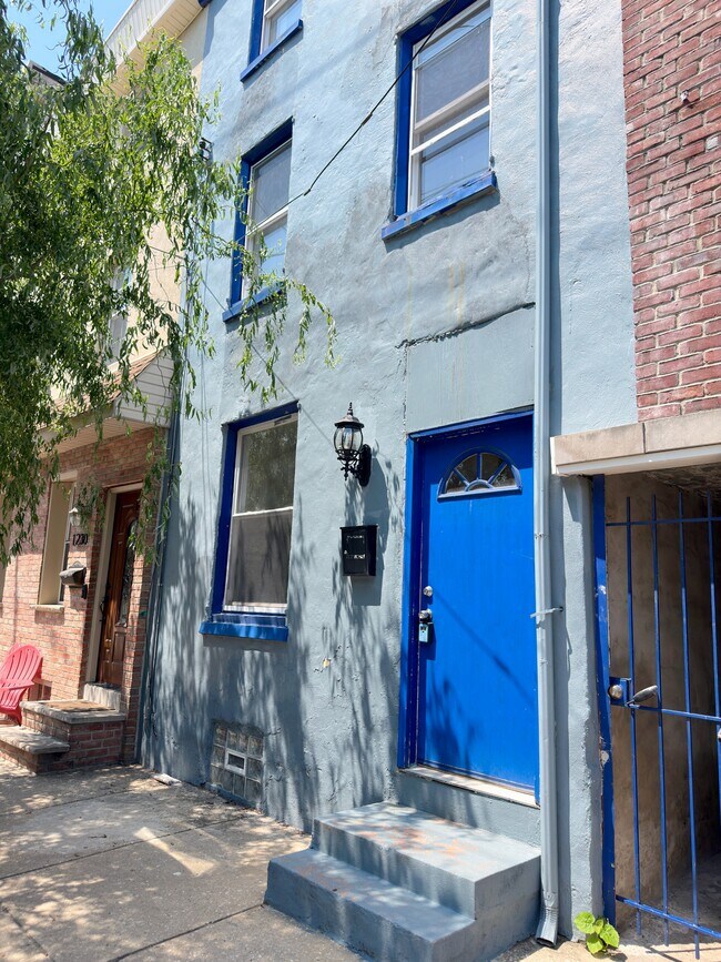 Building Photo - 1232 N Hancock St