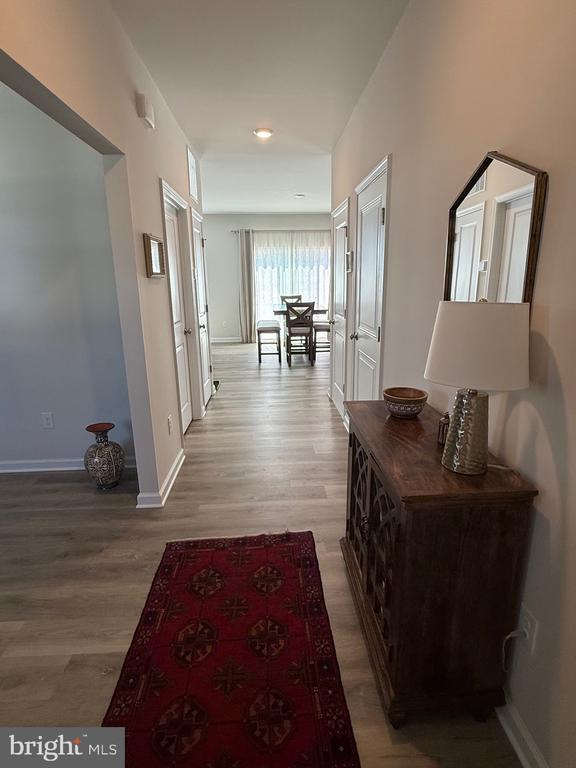 Building Photo - 13 Outsail Ave