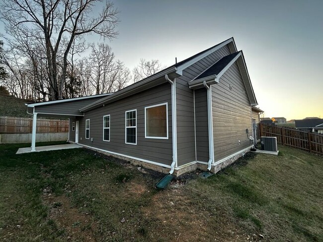 Building Photo - 1209 Trestle Dr