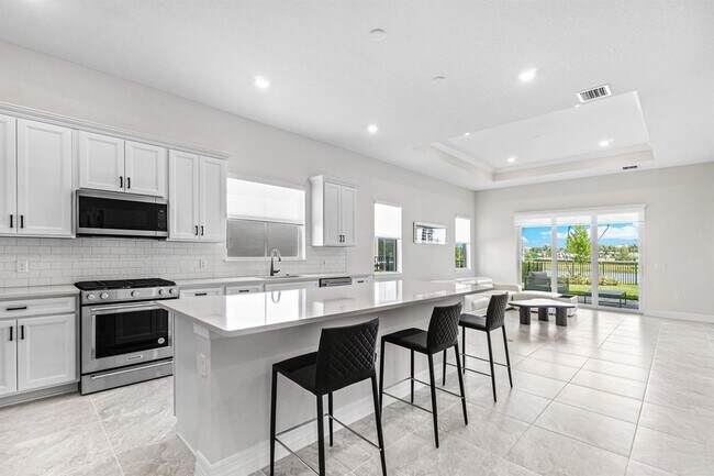 Building Photo - 12325 Frontline Ln