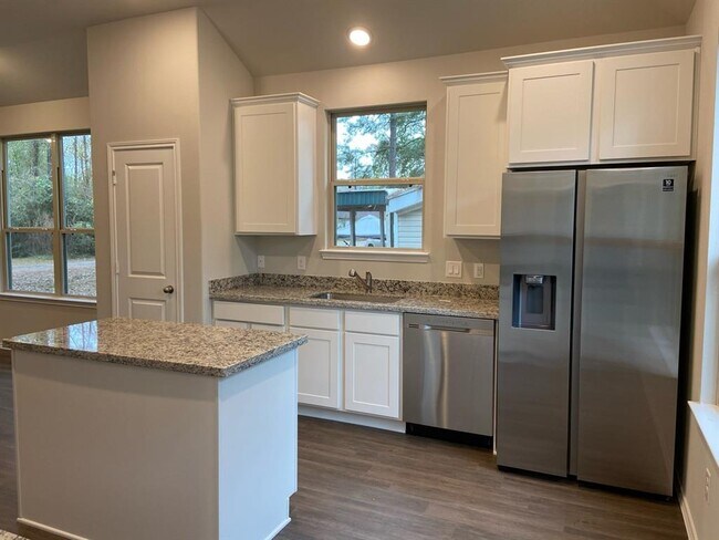 Building Photo - 10734 Royal York Dr