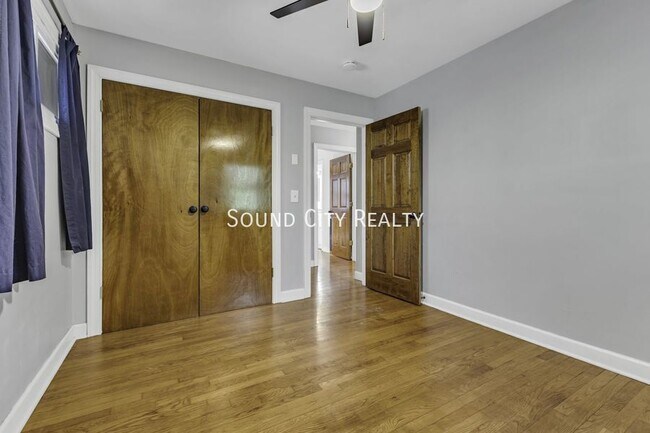 Building Photo - 6232 Henry Ford Dr