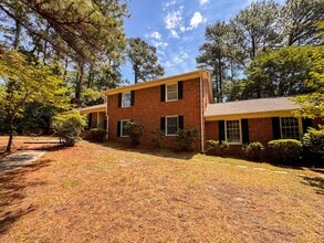 Building Photo - Beautiful Tri Level Home in Vanstory Hills