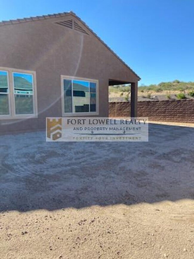 Building Photo - Luxury Living in Oro Valley $2750.