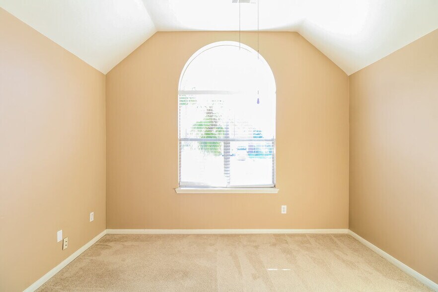 Building Photo - 21502 Broadstone Dr