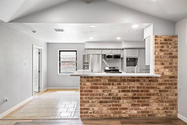 Building Photo - 11506 Hornbrook Dr