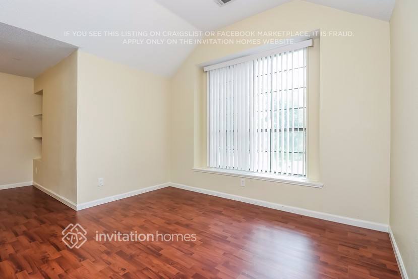 Building Photo - 6941 Brixham Dr