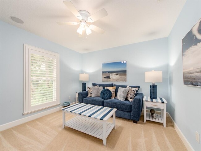 Building Photo - 555 Florida Ave