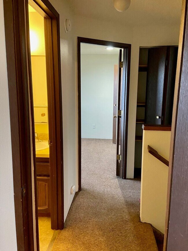 Building Photo - S Street Duplex