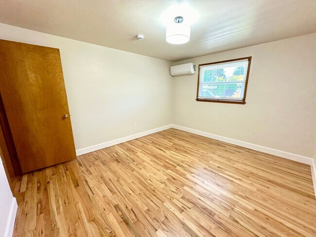 Building Photo - 203-207 N 38th Ave