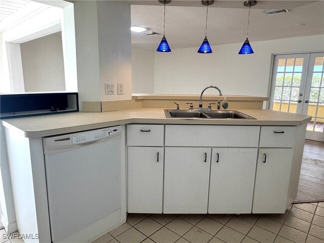 Building Photo - 675 Wedge Dr