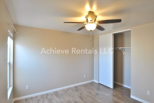 Building Photo - 637 E 950 S