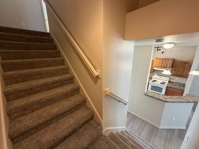 Building Photo - 212 Chalmette Dr