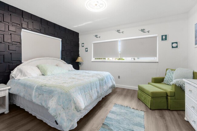 Building Photo - 3675 Gulf Blvd