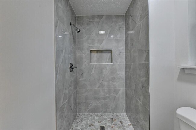 Building Photo - 5100 Forest Mist Dr