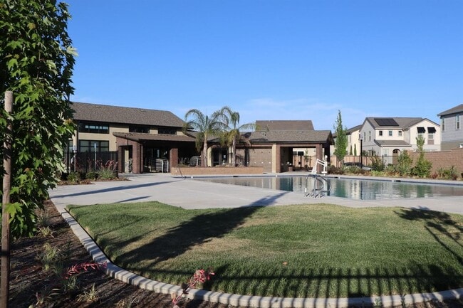 Building Photo - Resort-Style Living in Natomas Meadows | 4BD + Clubhouse & Pools SEE VIDEO